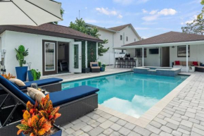 The Palms a Modern and Luxurious 4BR Davis Island Home with heated Pool, Lounge, Foosball, Air Hockey, Darts, and Ping Pong